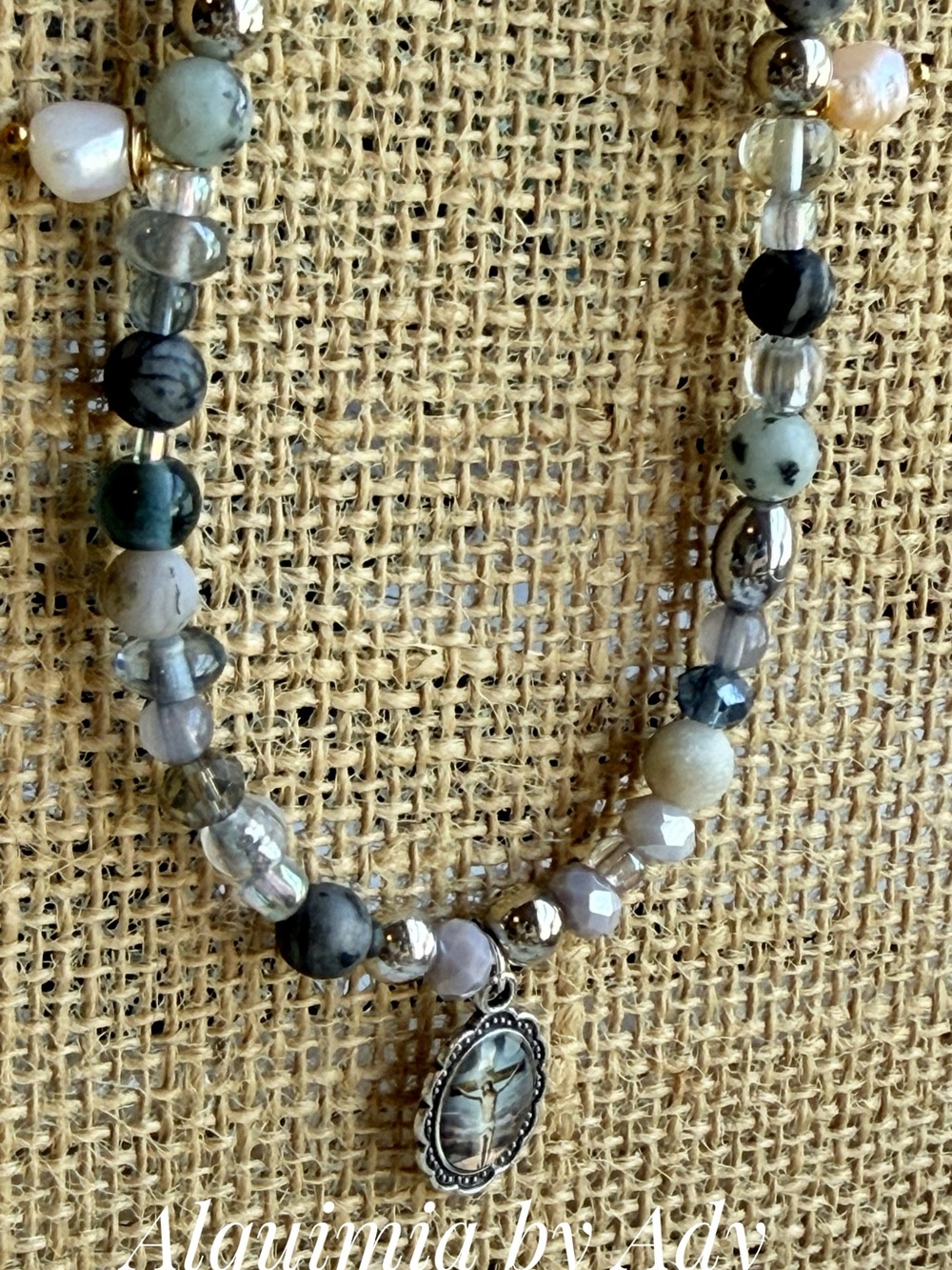Faith-Inspired Silver Charm Beaded Bracelet in Gray and White